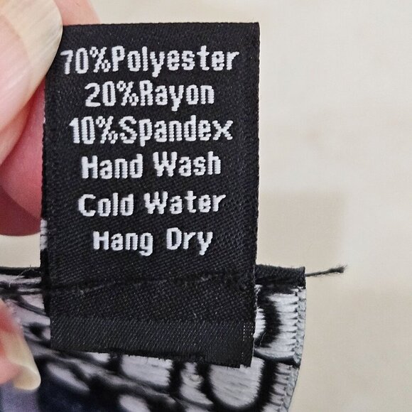 Clara SunWoo Floral Tunic Top Asymmetric Hem Medium Flowy 3/4 Sleeve Black - Picture 6 of 9